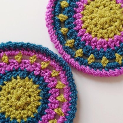 Flower Bookmark and Circular Coaster Set