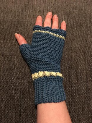 Tulip Fingerless Gloves