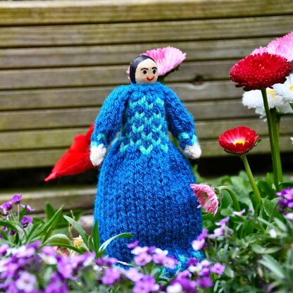 Queen Victoria Peg Doll Knitting Pattern - Free Knitting Pattern