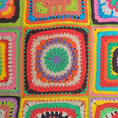 Calista Granny Square 8"