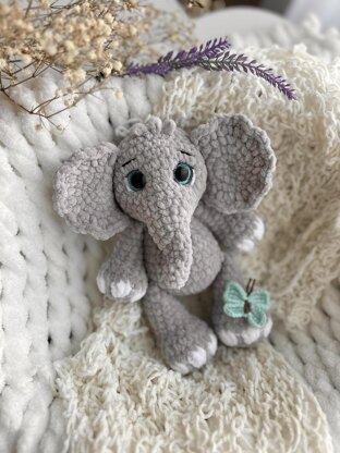 Plush elephant toy