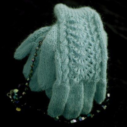 Vintage gloves: Margrethe