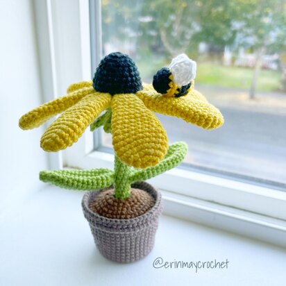 Bumble Blossom Black Eyed Susan Amigurumi Crochet Pattern