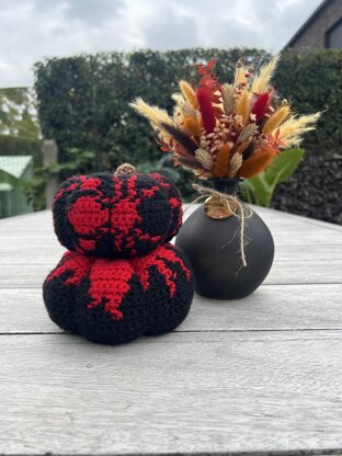 Blood Drip Pumpkin – Tapestry