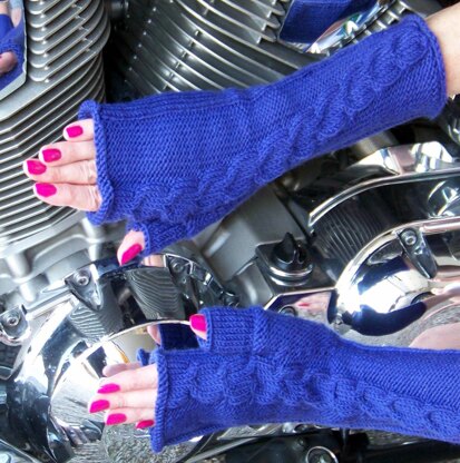 Cabled Fingerless Gloves