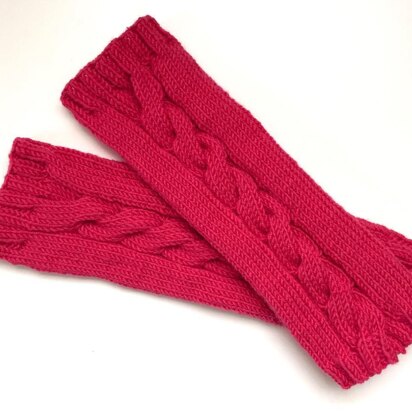 Cwtchy Cable Armwarmers