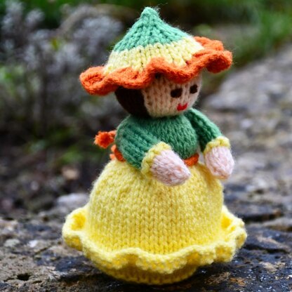 Flower Dolls Knitting Pattern - Toy Knitting Pattern