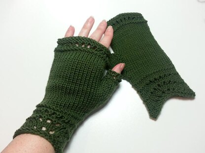 Sea Line Fingerless Mittens