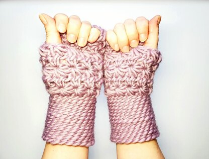 Star Stitch Fingerless Mittens