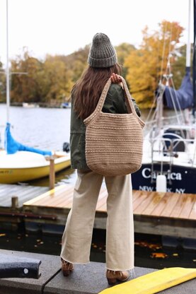 Amagansett Tote Bag Crochet Pattern — Two of Wands