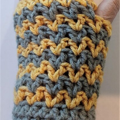 Zig Zag Fingerless Mitts