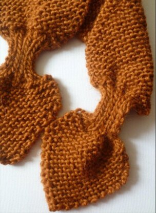 Chunky Miss Marple Scarf Knitting pattern by Lily Steeple | LoveCrafts