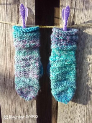 Wild Island Textured Mittens