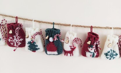 Santa Sacks Advent Calendar Garland