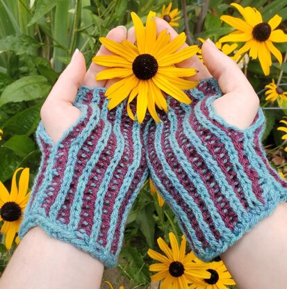 Two Color Rib Brioche Mitts