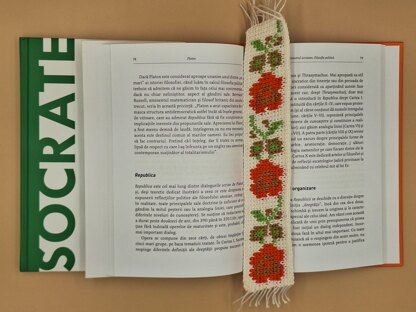 Orange flower bookmark - Traditional Romanian pattern