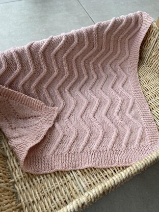 Cosy Wave Cable Blanket