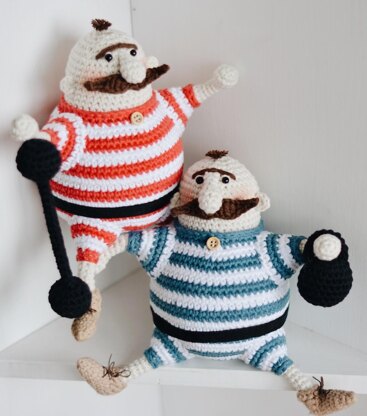 Amigurumi Doll Two Strongmen