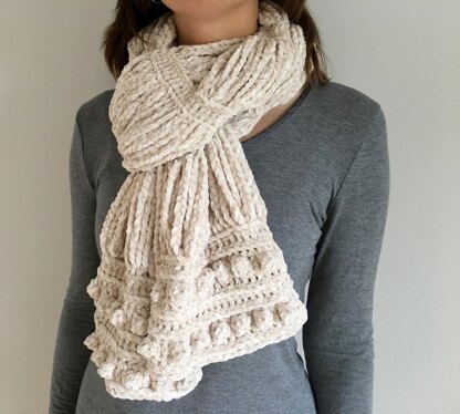 Womens Crochet Scarf Pattern: Velvety Clouds Scarf