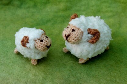 Mini Fluffy Sheep