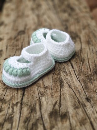 Puff Stich baby sandal crochet pattern