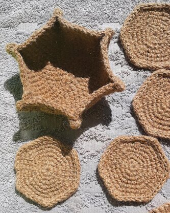 Jute hexagon coasters with holder