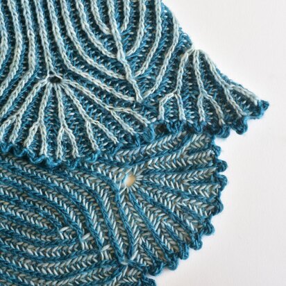 Great Wave Shawl - knitting pattern