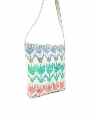 Lotus Flowers Tapestry Crochet Bag