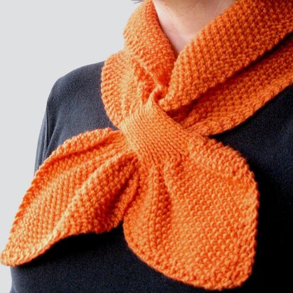 Moss Stitch Keyhole Scarflette