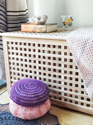 Sweet Pea crochet cushion