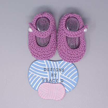 Sarahjane matinee coat, hat and shoes baby knitting pattern 18" chest size