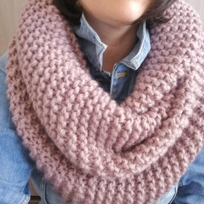 Absolutely beginner knit cowl - knitting pattern