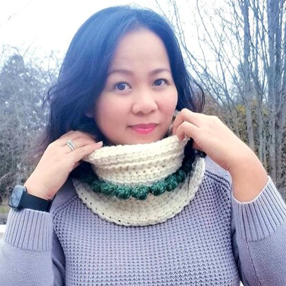 Tunisian Bobblelicious Cowl