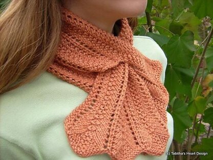 Arwen Keyhole Scarf