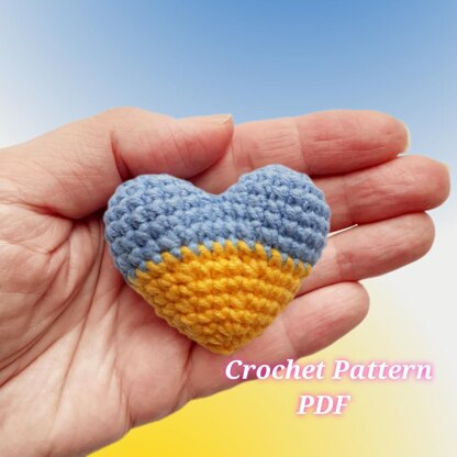 Heart Ukrainian Flag Blue and Yellow, Crochet Heart Pattern, Stand with Ukraine, Pray for Ukraine, heart keychain gift