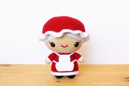 Cuddle-Sized Mrs. Claus