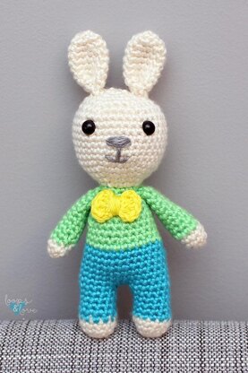 Mini Bunny Amigurumi