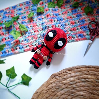 Deadpool amigurumi pattern (chibi version)