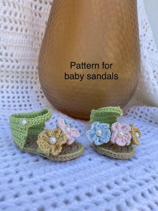 Crochet baby sandals pattern