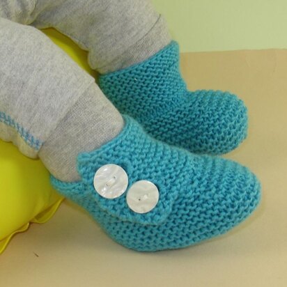 Baby 2 Button Garter Stitch Booties