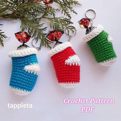 Mini Stocking keychain crochet pattern, Candy holder crochet, Stocking ornament Small socks backpack keychain Xmas gift handmade party favor