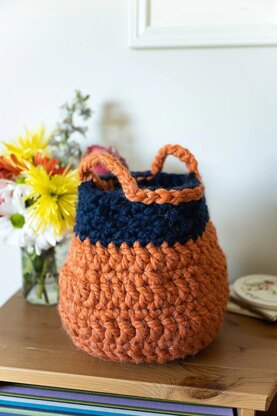 Maderia Basket in Lion Brand Touch of Alpaca Thick & Quick - M22088 TATQ - Downloadable PDF