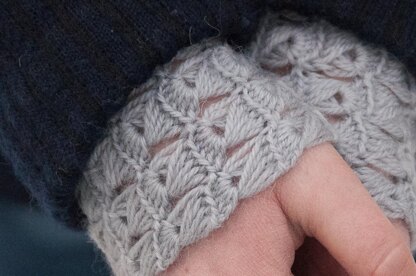 Delicatus Wrist Warmers