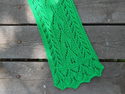 Lacy Apple Leaf Scarf