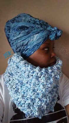 Blue confetti cowl