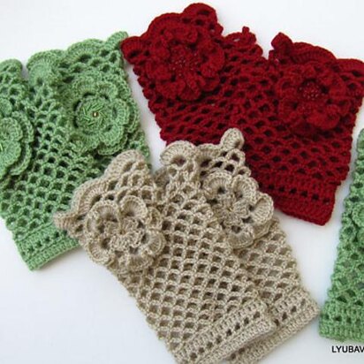 Crochet Lace Fingerless Gloves With Flower Tutorial