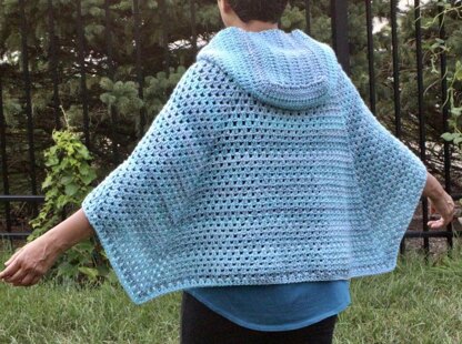 Simple Hooded Crochet Poncho Pattern