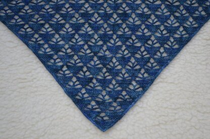 Pyramid shawl