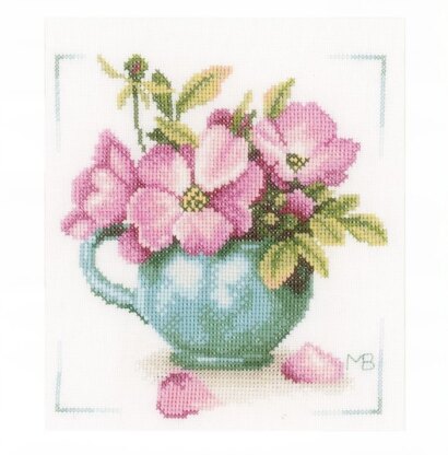 Lanarte Wild Roses Cross Stitch Kit