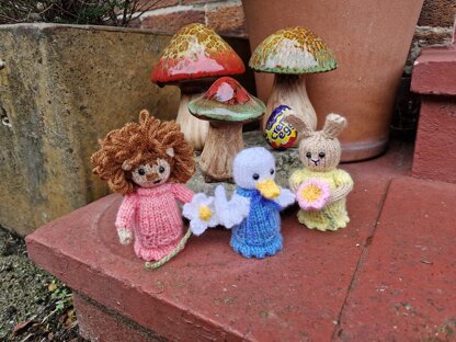 Creme Egg Cosy - Forest Friends